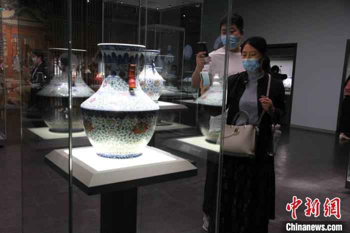 明清时期，景德镇成为中国制瓷业的中心、御窑所在地，天下美器尽出于此。　孙婷婷 摄