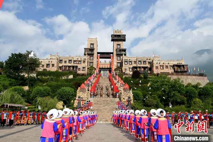 中国古羌城开城仪式。　安源 摄