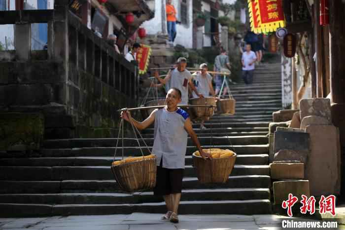 周子古镇一景。　王磊 摄