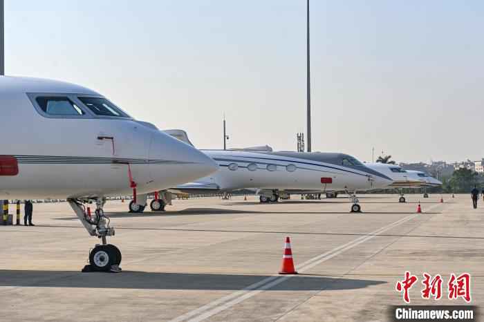 第三届广州商务航空展开幕 陈骥旻 摄