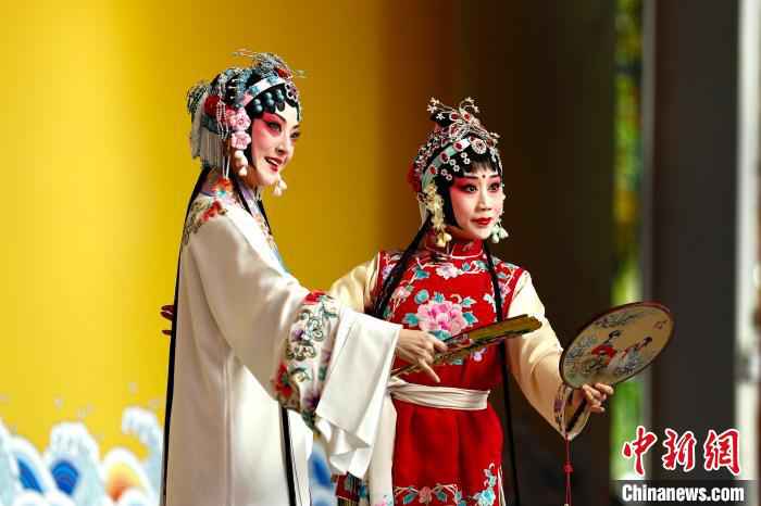10月23日，2020(第四届)中国戏曲文化周在北京园博园开幕。　富田 摄
