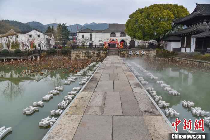 《满江红》词作融于杭州萧山欢潭村一景。　范宇斌 摄