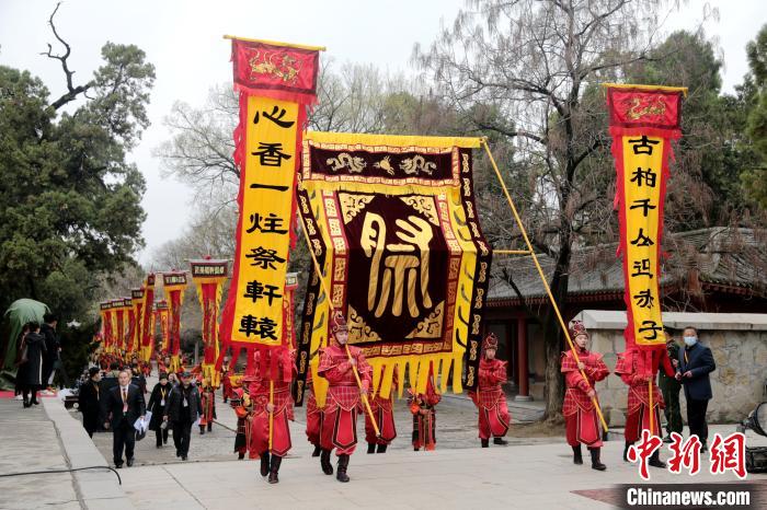 图为祭祀方阵。　张远 摄