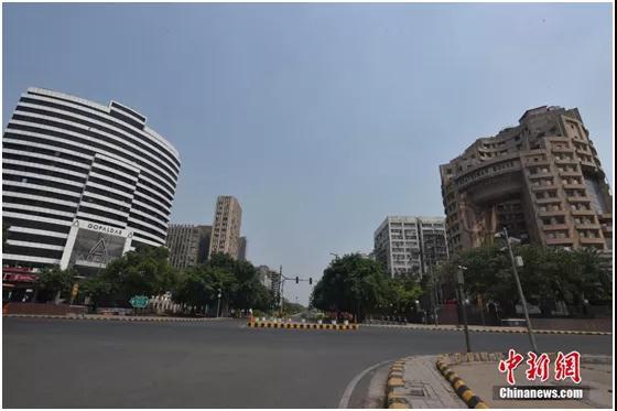 当地时间2021年5月9日，印度新德里，“封城”下的街道空无一人。 图片来源：视觉中国