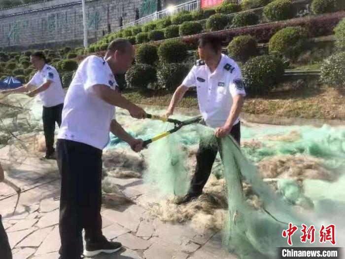陕西全链条打击长江流域涉渔违法犯罪。　陕西省公安厅供图