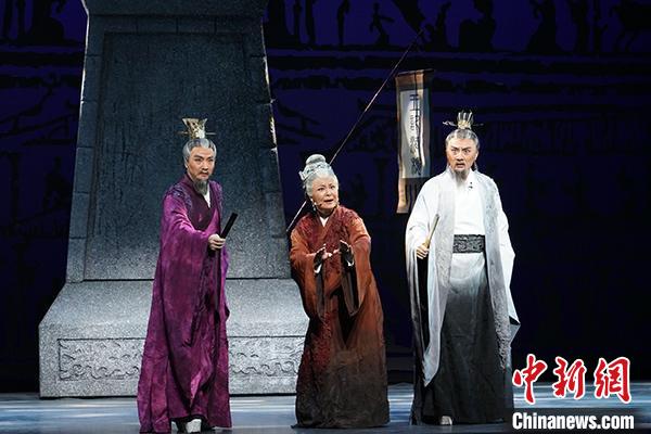 锡剧《大风歌》演出现场。　江苏省演艺集团供图