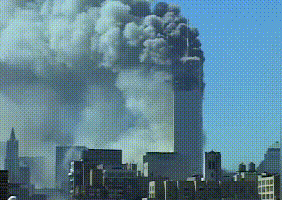 2001年9月11日，遭撞击的世贸中心南塔倒塌。