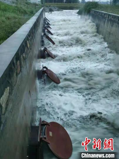交口抽渭加大排洪除涝。　陕西省水利厅供图