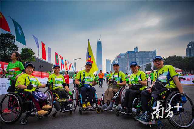 多图|轮椅跑者：在亚马＆莞马用笑脸讲述自己的跑马故事