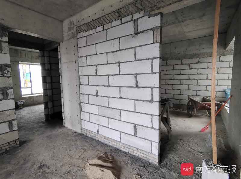 广州一楼盘逾期一年未交楼，有人发现房子被抵押！业主急坏了