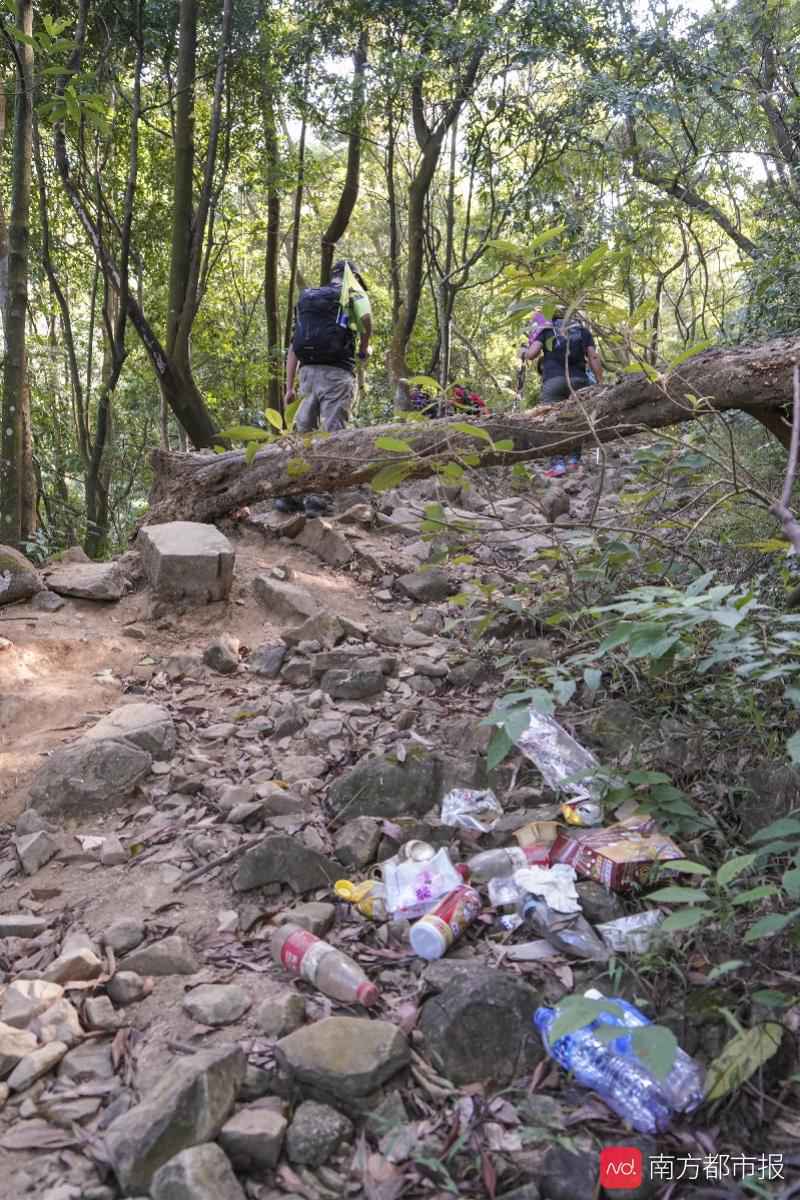 广州最高峰长期遭游客遗留垃圾污染，国家登山步道成重灾区！